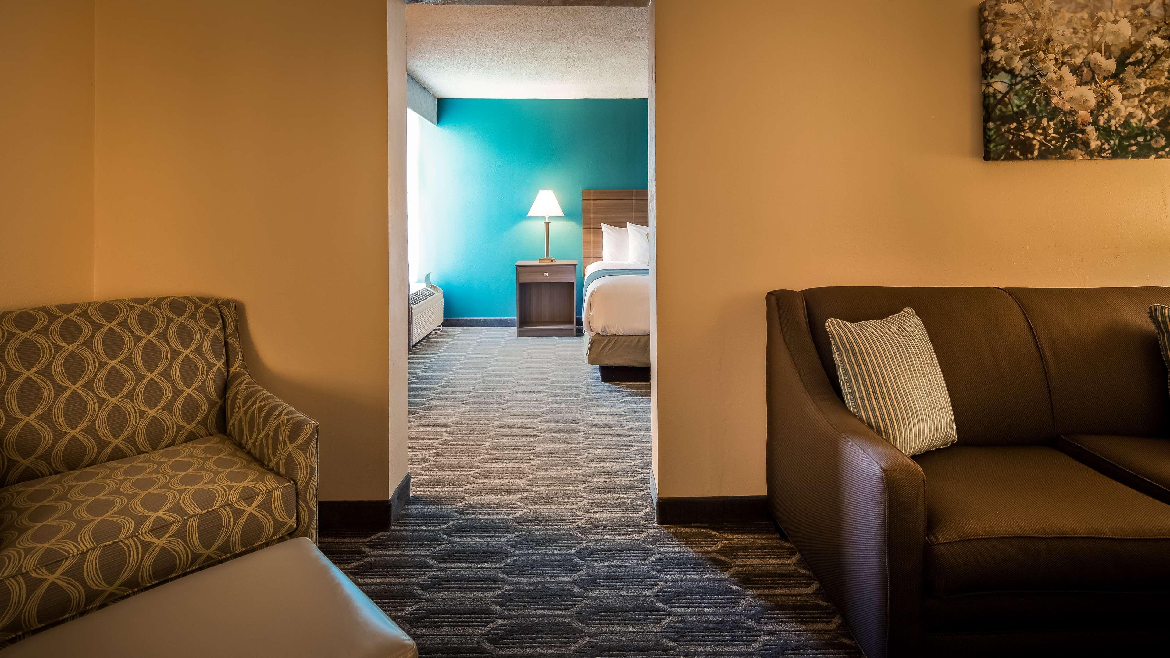 Best Western Plus Yadkin Valley Inn & Suites Jonesville Exterior foto