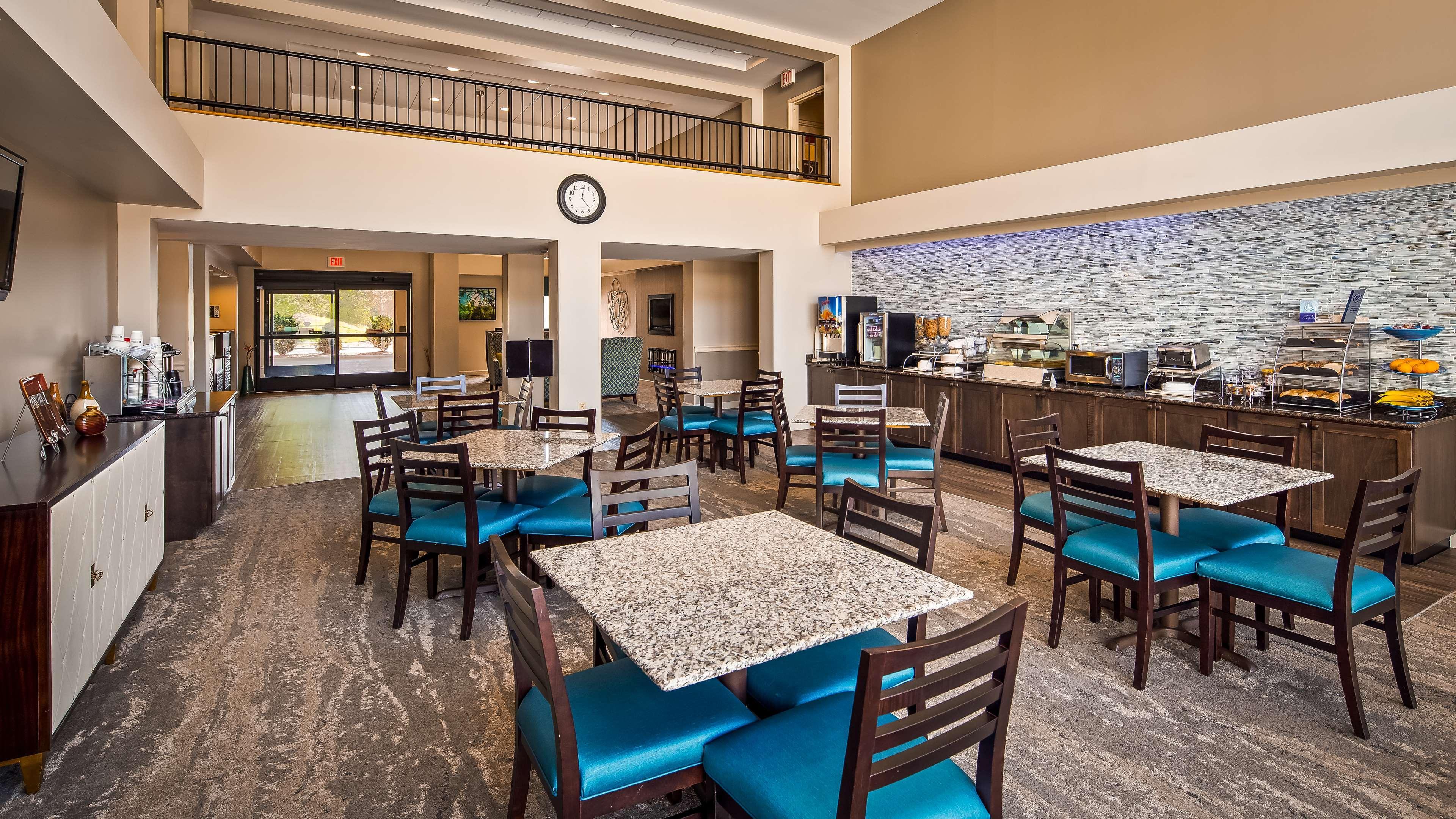 Best Western Plus Yadkin Valley Inn & Suites Jonesville Exterior foto