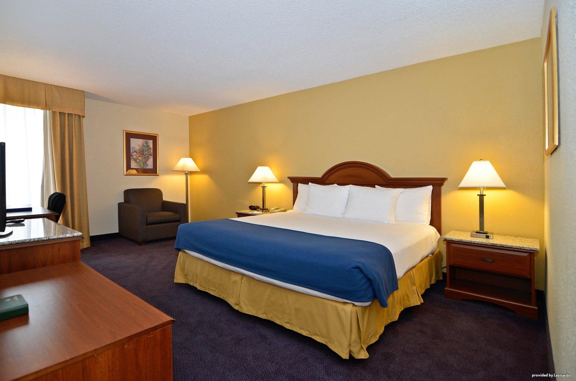 Best Western Plus Yadkin Valley Inn & Suites Jonesville Exterior foto