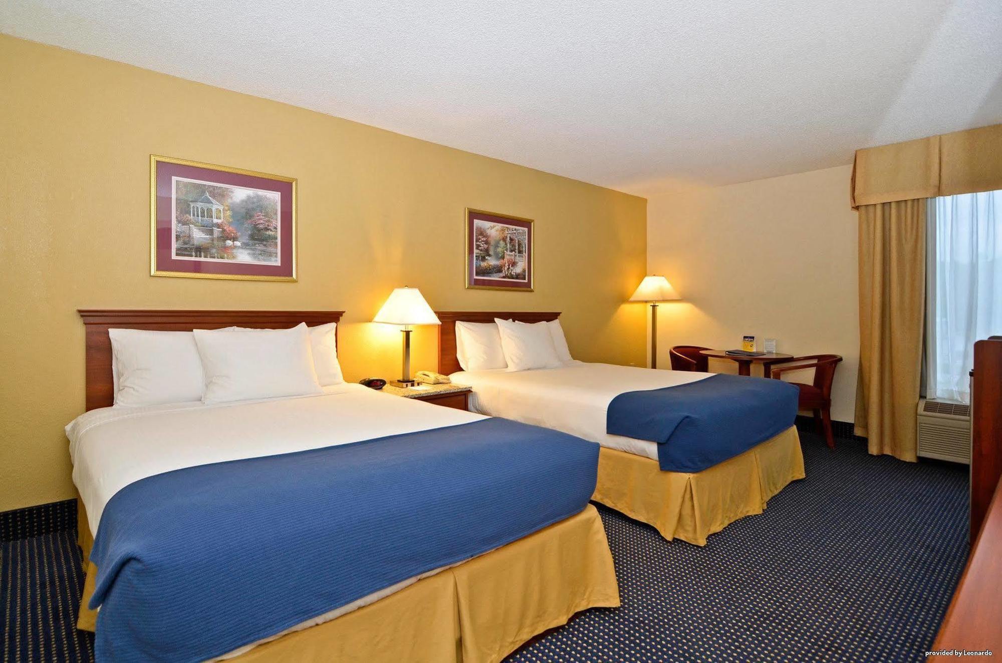 Best Western Plus Yadkin Valley Inn & Suites Jonesville Exterior foto