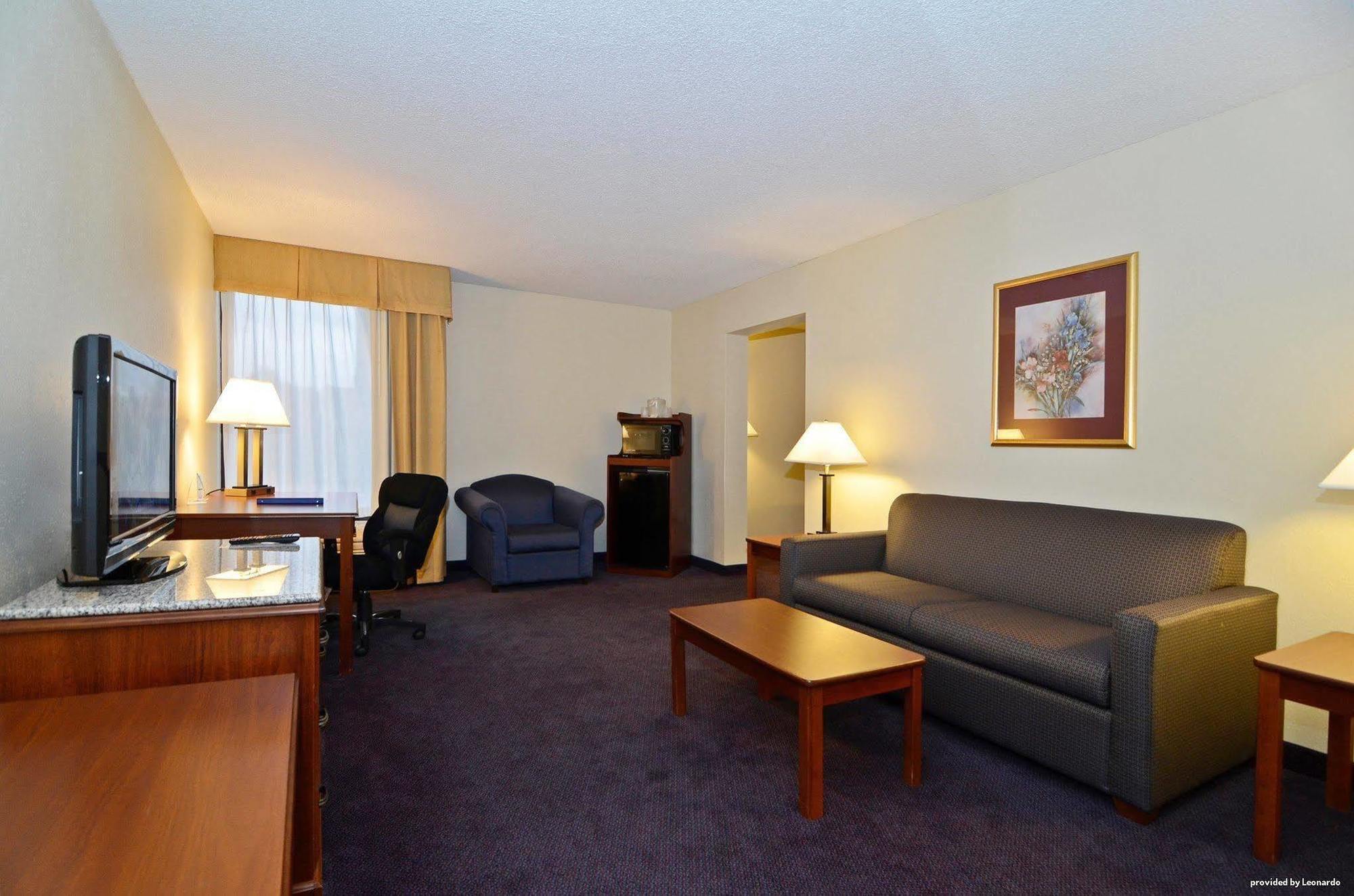 Best Western Plus Yadkin Valley Inn & Suites Jonesville Exterior foto
