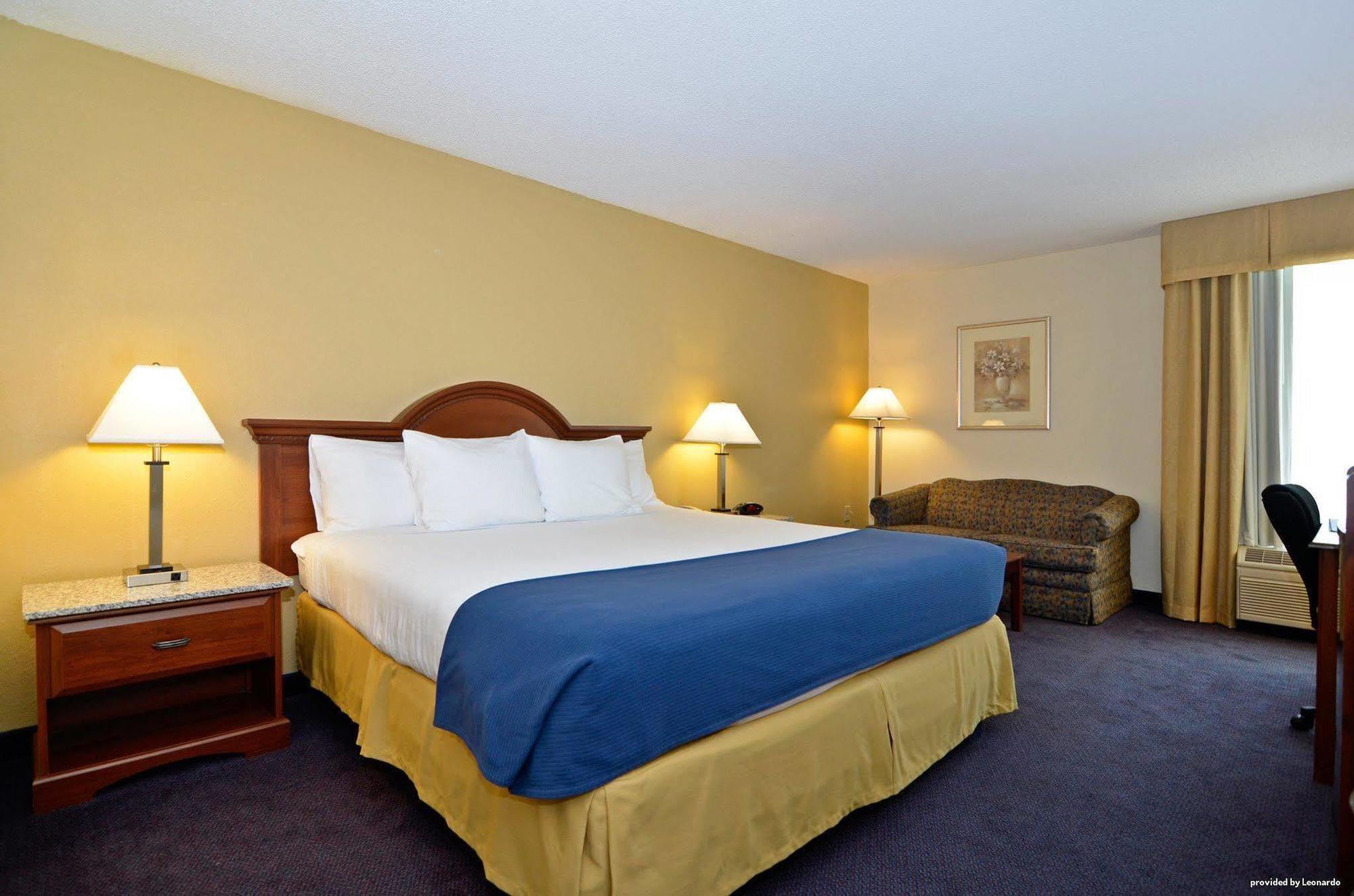 Best Western Plus Yadkin Valley Inn & Suites Jonesville Exterior foto